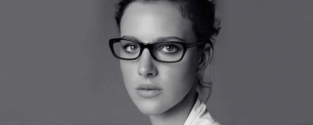 Woman wearing Jones New York glasses