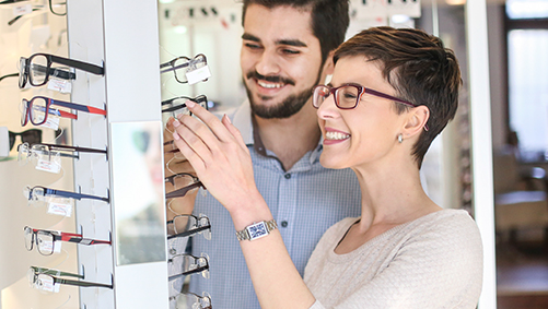 Discount pricing on optical lenses near Chicago
